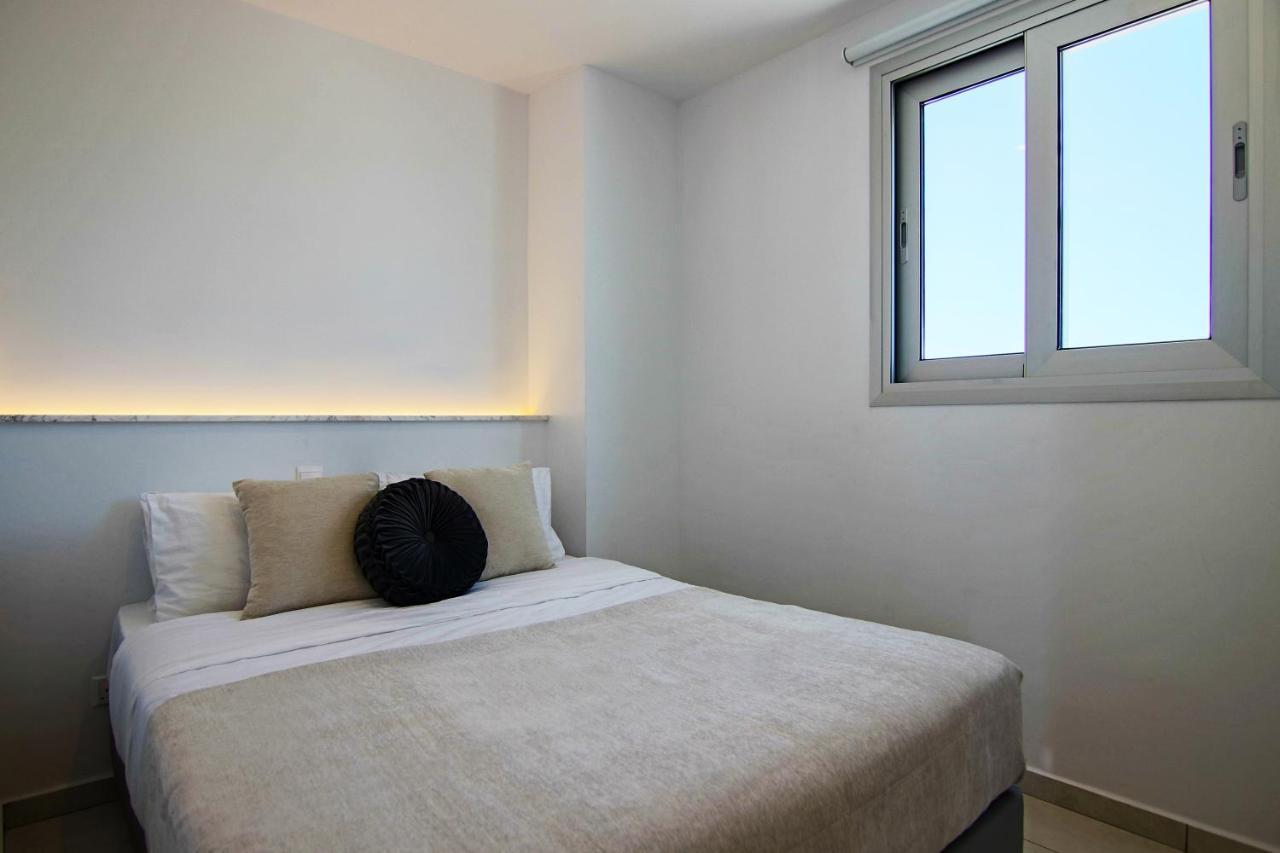 Апартаменты Phaedrus Living - Seaside Executive Flat Harbour 203 Пафос Экстерьер фото